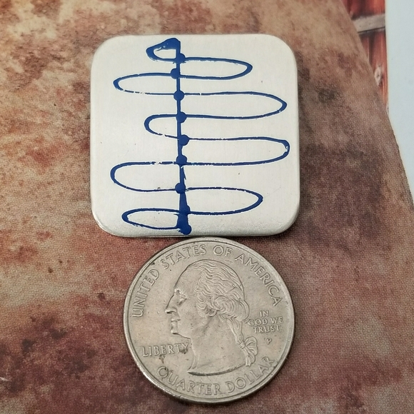 Relisted -Abstract Silver with blue squiggle brooch pin - Picture 5 of 6
